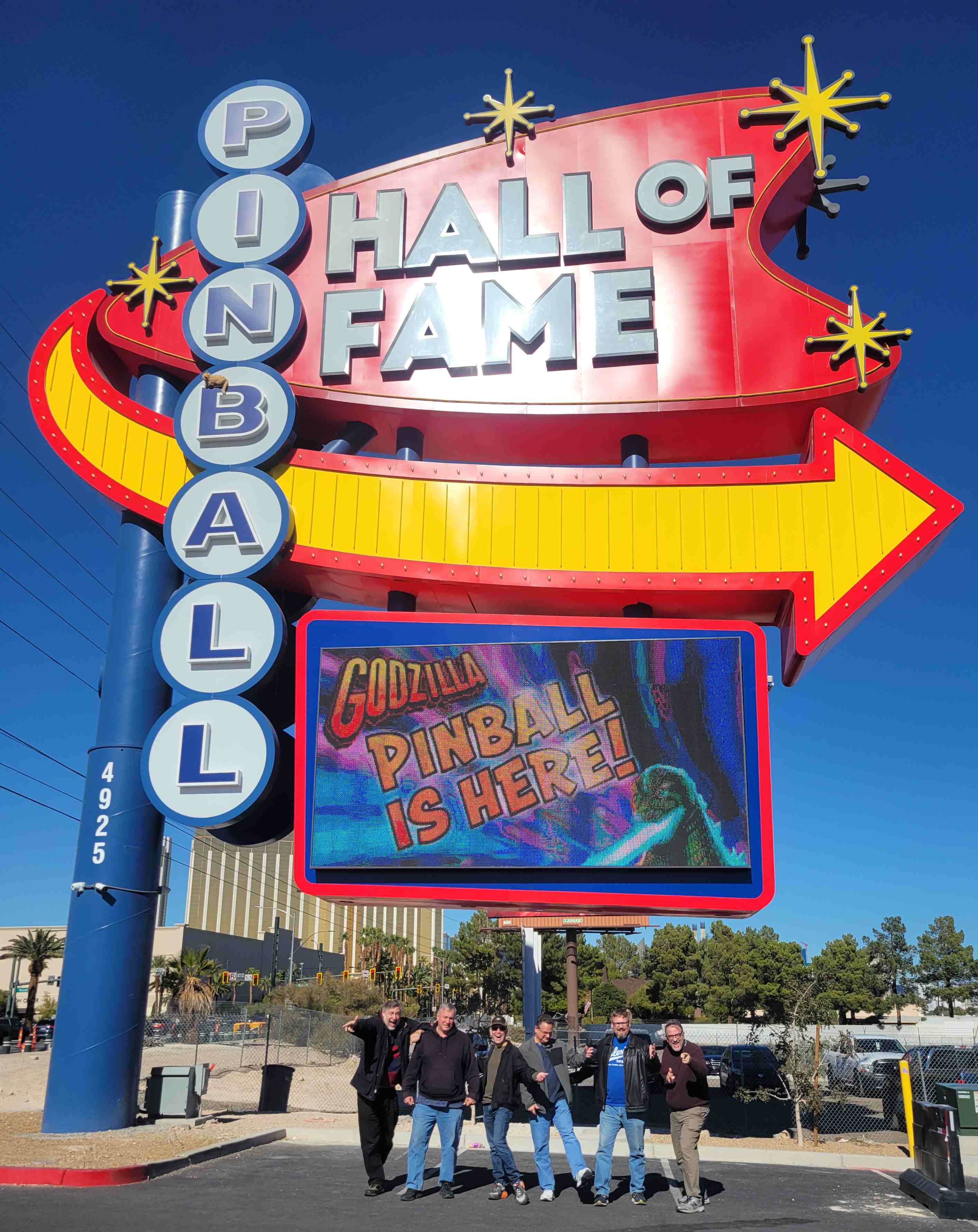 2022-11-12 Pinball group.jpg